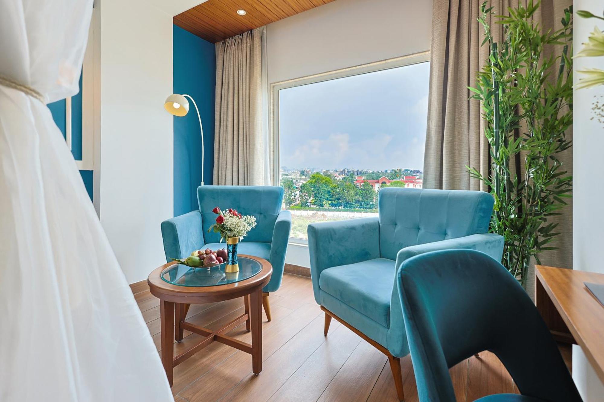 Clarion Hotel Dehradun Exteriör bild